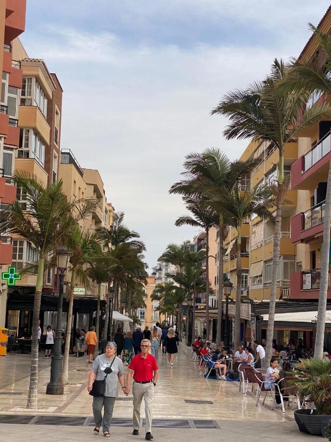 Apt Centrico Con Vistas Y Piscinas Benalmadena Exterior photo