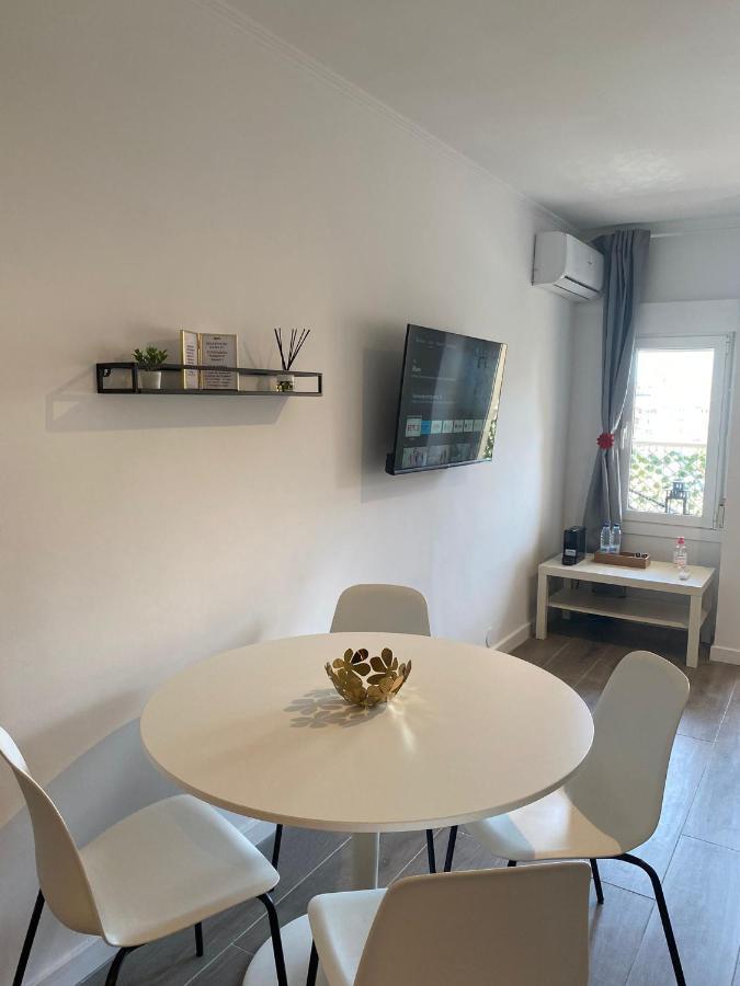 Apt Centrico Con Vistas Y Piscinas Benalmadena Exterior photo