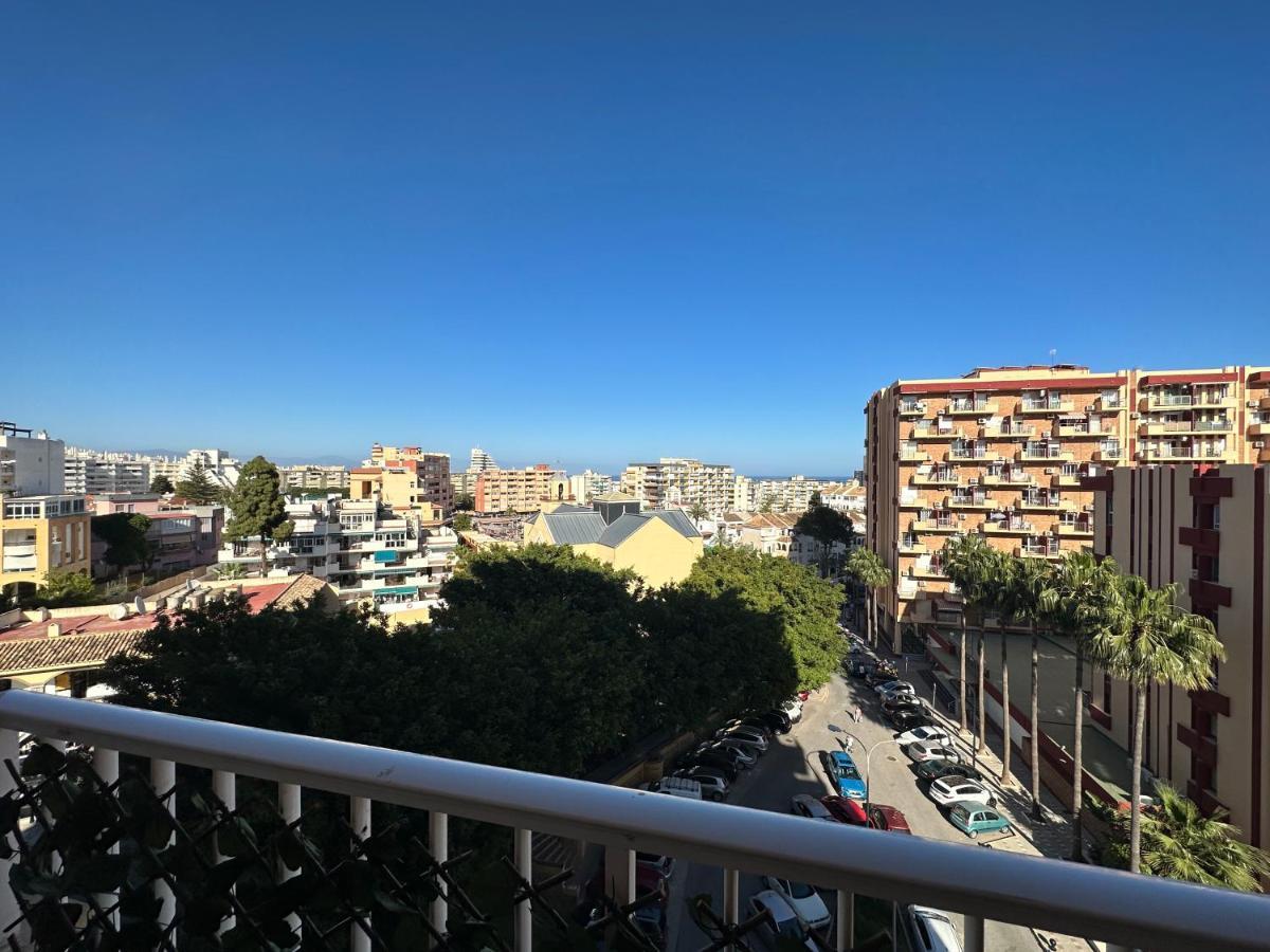 Apt Centrico Con Vistas Y Piscinas Benalmadena Exterior photo